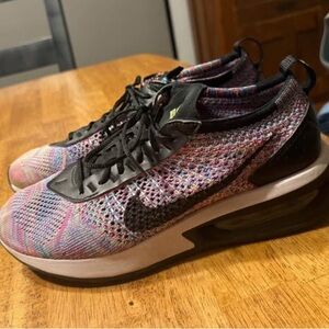 Nike Flyknit Sneakers